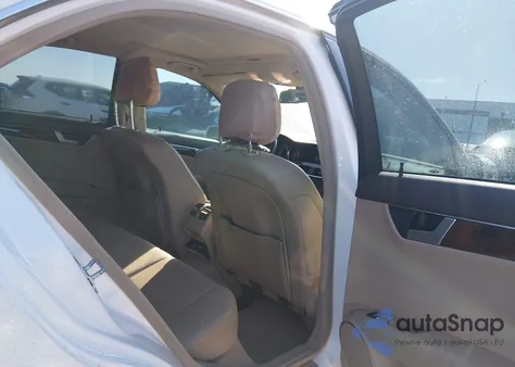 2013 Mercedes-Benz C 250 Sport from USA, damaged, VIN WDDGF4HB2DR256867